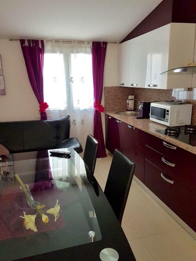 Apartment Dijana Kaštela Екстериор снимка