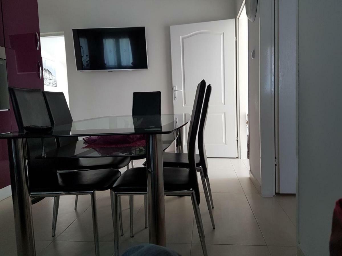 Apartment Dijana Kaštela Екстериор снимка