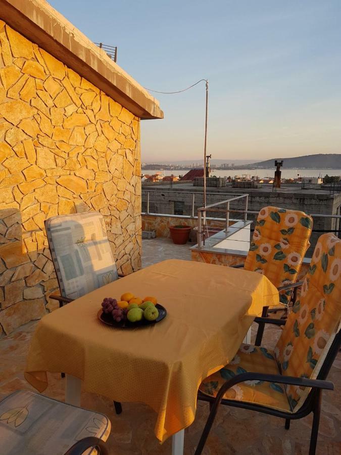 Apartment Dijana Kaštela Екстериор снимка