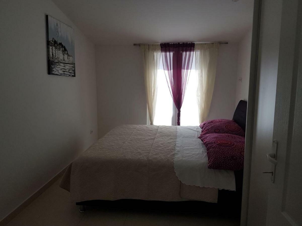 Apartment Dijana Kaštela Екстериор снимка